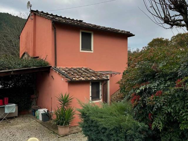 Rustico in vendita a Sant'Andrea di Compito, Capannori