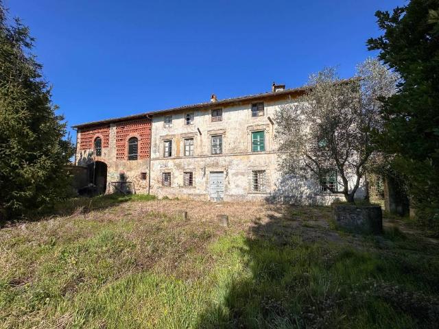Rustico in vendita a Capannori, Toscana