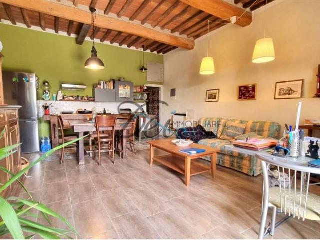 Rustico in vendita a Capannori, Toscana