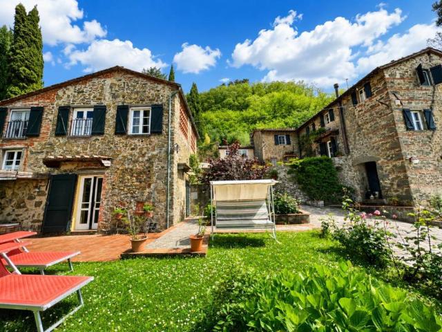 Rustico in vendita a Capannori, Toscana