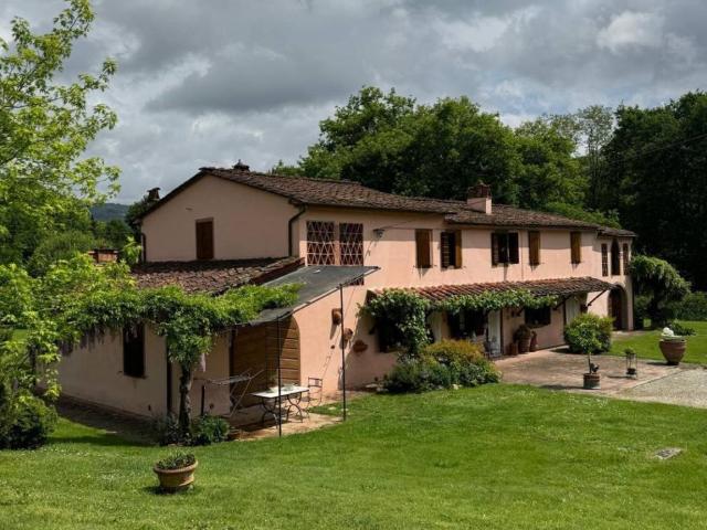 Rustico in vendita a Capannori, Toscana
