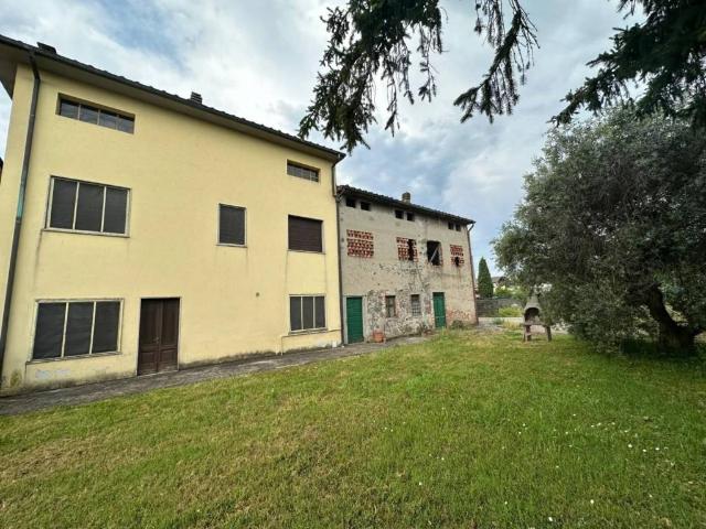 Rustico in vendita a Capannori, Toscana