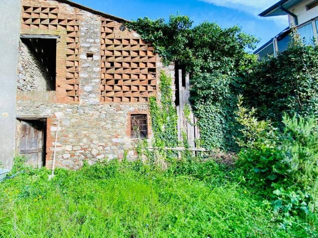 Rustico in vendita a Capannori, Toscana