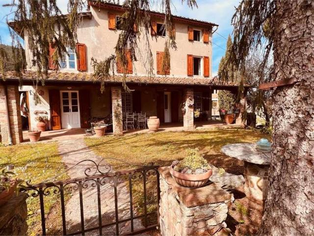 Rustico in vendita a San Giusto di Compito, Capannori
