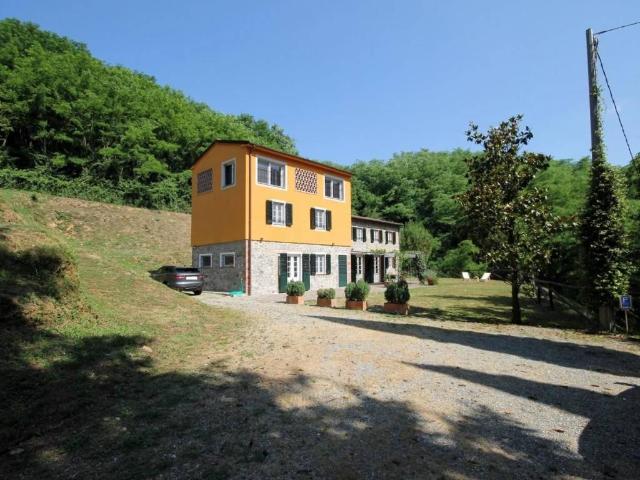Rustico in vendita a Al Colle, Capannori