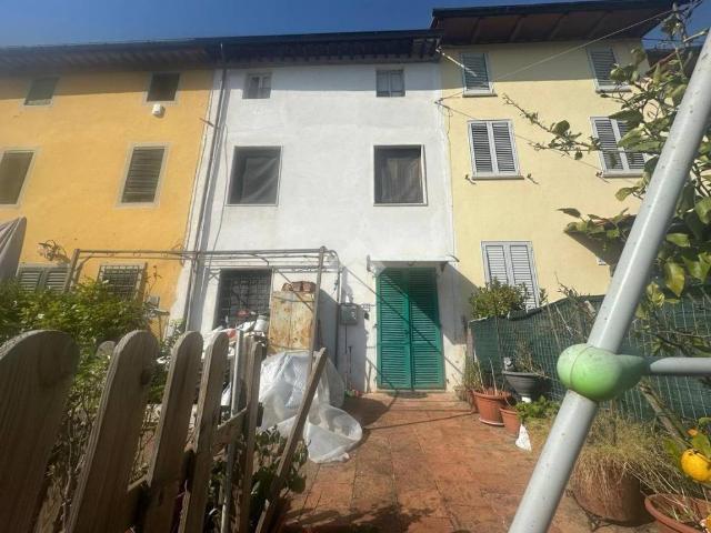 Rustico in vendita a San Colombano, Capannori