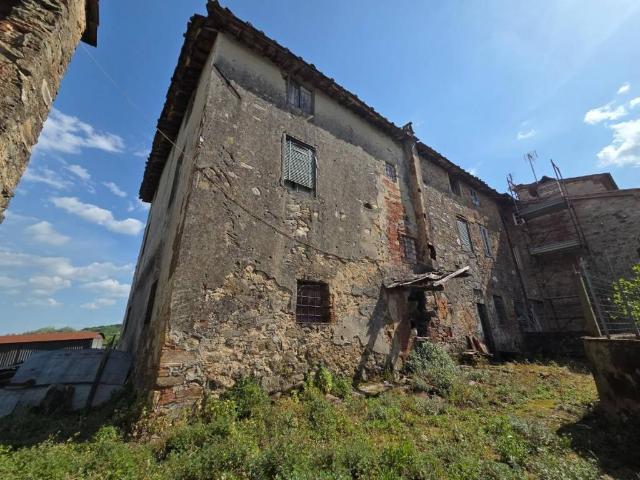Rustico in vendita a San Leonardo in Treponzio, Capannori