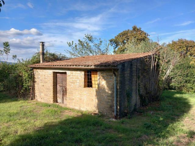 Rustico in vendita a Capodimonte, Lazio