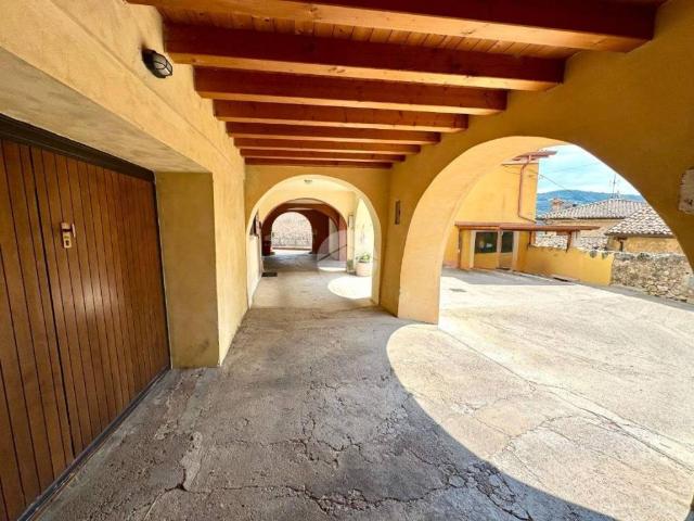 Rustico in vendita a Caprino Veronese, Veneto