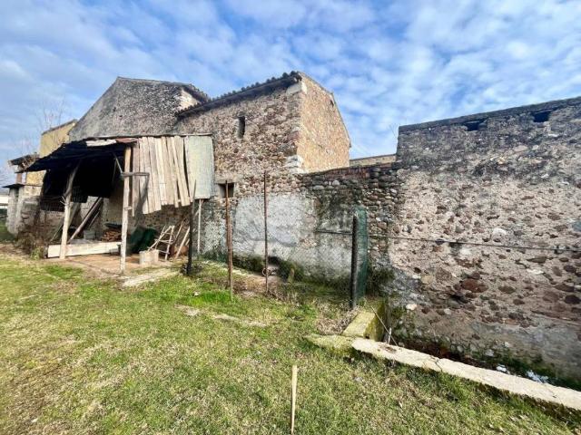 Rustico in vendita a Caprino Veronese, Veneto