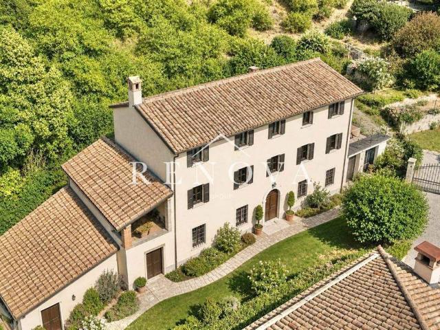 Rustico in vendita a Caprino Veronese, Veneto