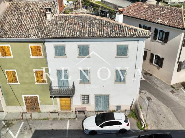 Rustico in vendita a Caprino Veronese, Veneto