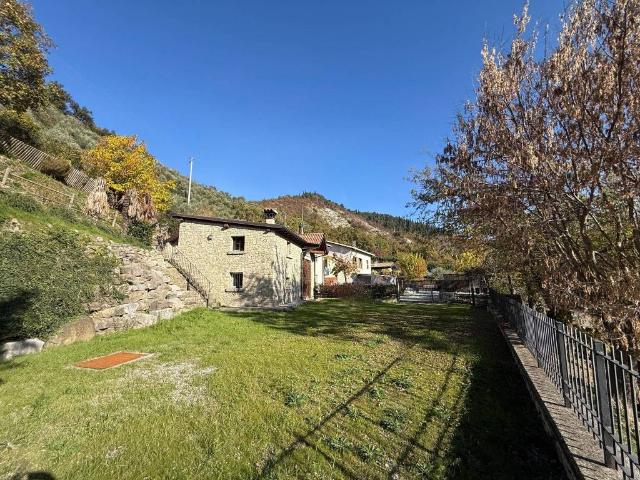Rustico in vendita a Pirlotti, Capriolo