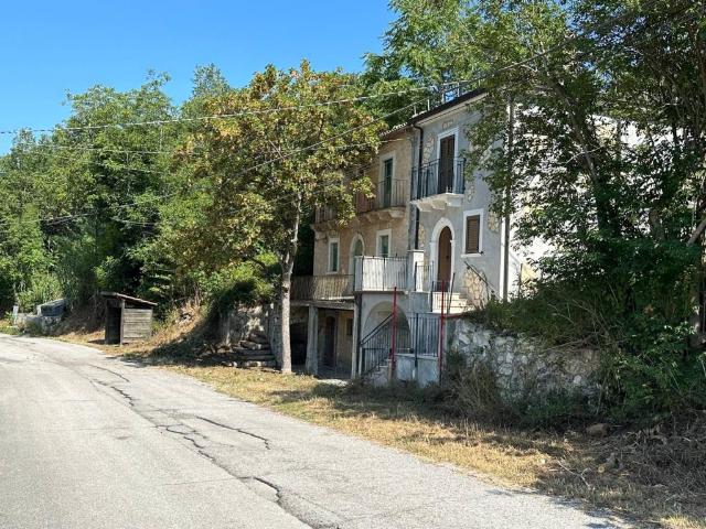 Rustico in vendita a Caramanico Terme, Abruzzo