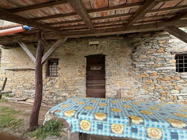 Rustico in vendita a Carasco, Liguria
