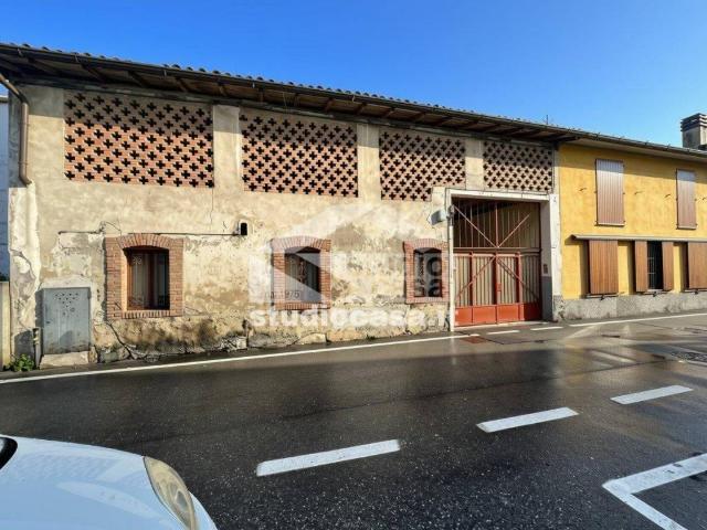 Rustico in vendita a Caravaggio, Bergamo
