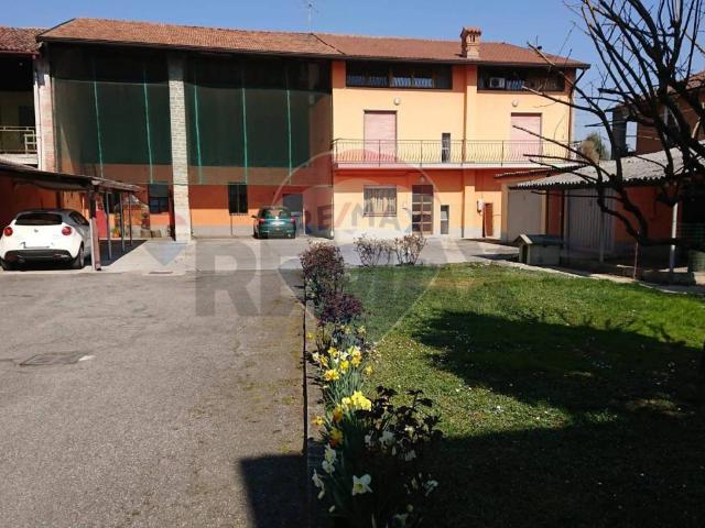 Rustico in vendita a Caravaggio, Lombardia