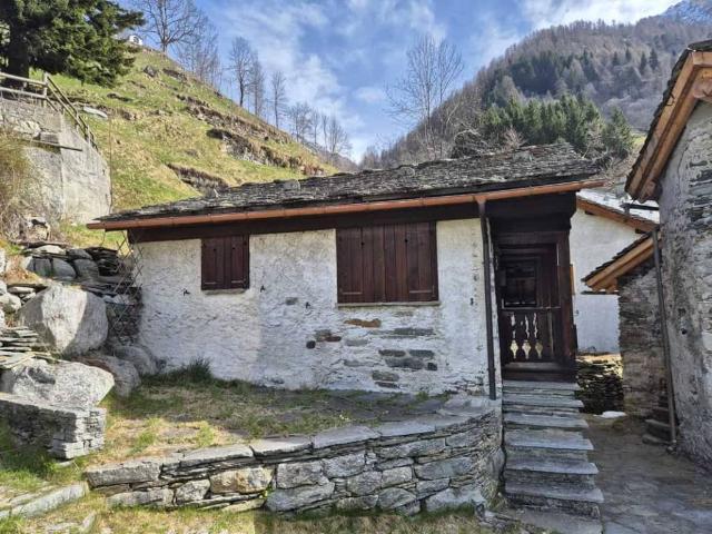 Rustico in vendita a Piemonte, Vercelli