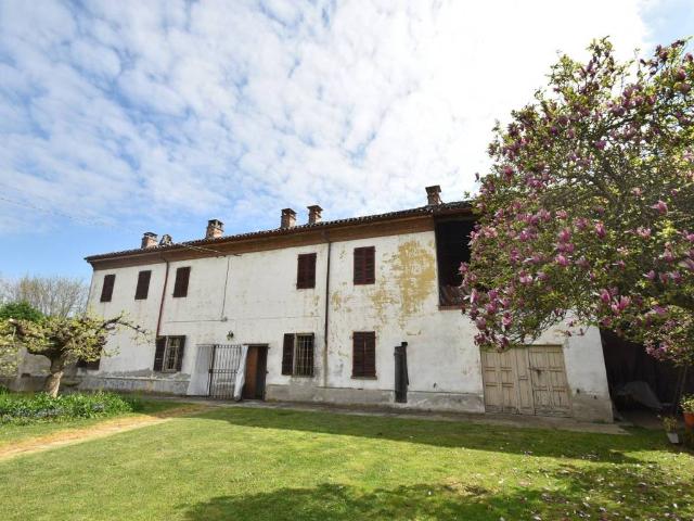 Villa Indipendente in vendita a Piemonte, Vercelli