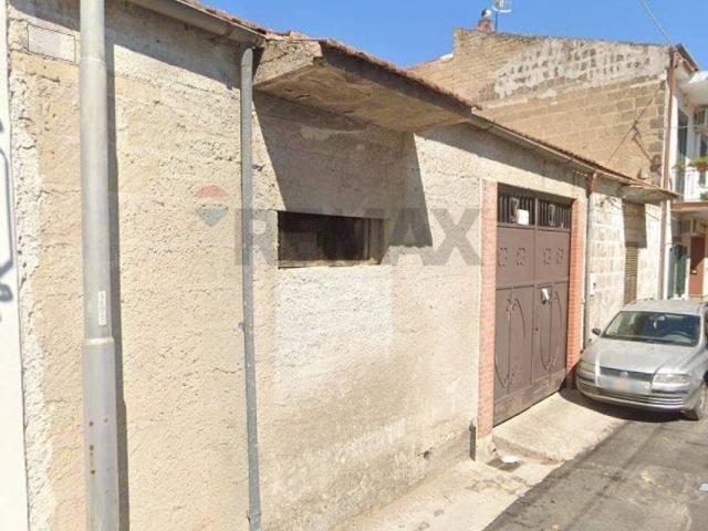 Rustico in vendita a Carinola, Campania