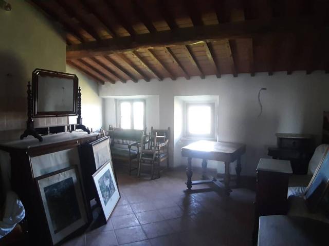 Rustico in vendita a Carmignano, Comeana