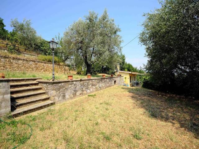 Rustico in vendita a La Serra, Carmignano