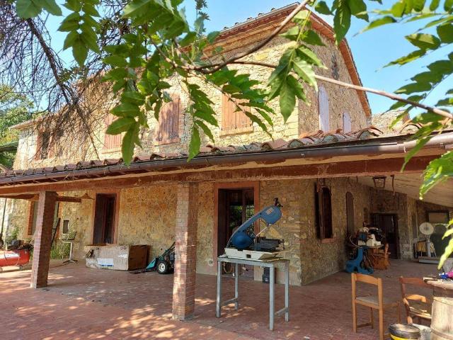 Rustico in vendita a Carmignano, Montalbiolo