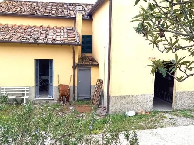 Rustico in vendita a La Serra, Carmignano