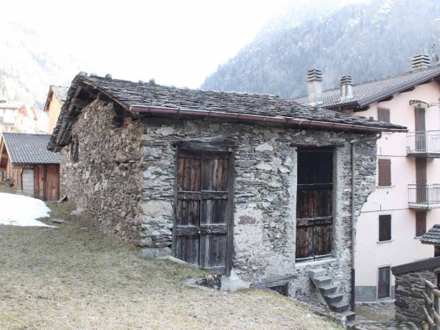 Rustico in vendita a Comunità Montana della Valle Brembana, Carona