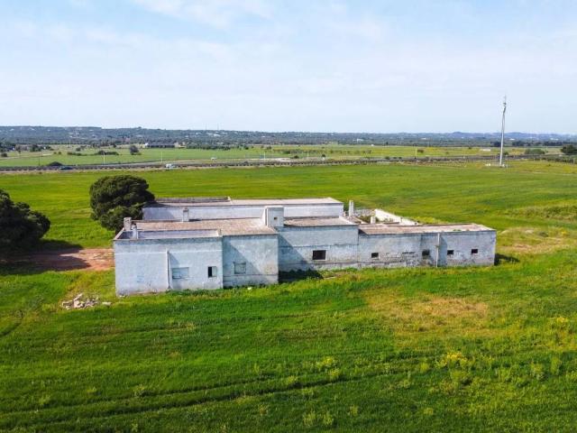 Rustico in vendita a Torre Santa Sabina, Puglia