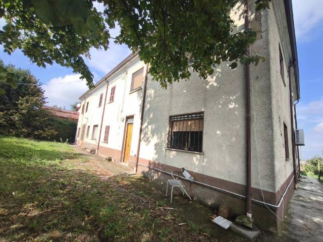 Rustico in vendita a Gropparello, Reggio Emilia