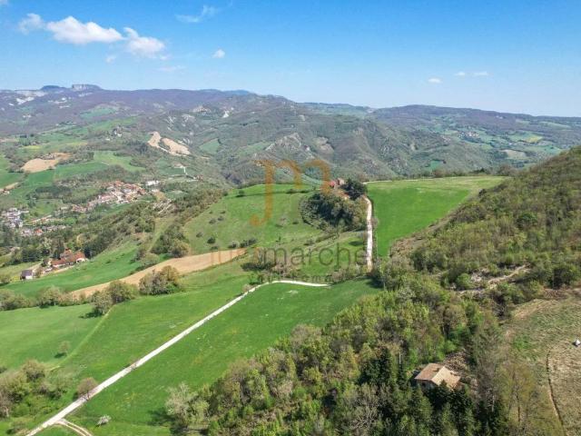 Rustico in vendita a Carpegna, Pesaro e Urbino