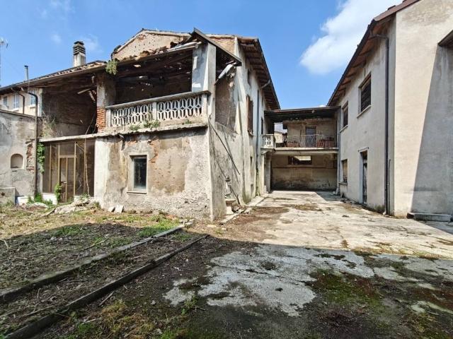 Rustico in vendita a Carpenedolo, Lombardia