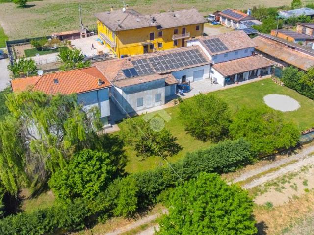 Rustico in vendita a Unione delle Terre d'Argine, Carpi