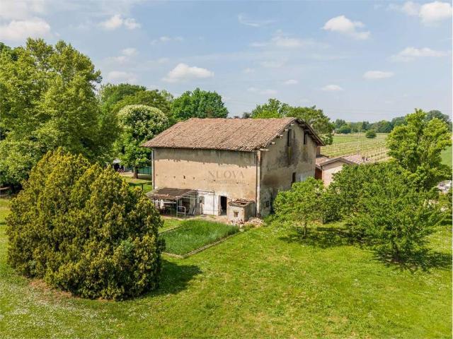 Rustico in vendita a Unione delle Terre d'Argine, Carpi