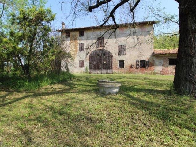 Rustico in vendita a Unione delle Terre d'Argine, Carpi