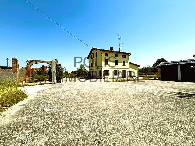 Rustico in vendita a Unione delle Terre d'Argine, Carpi