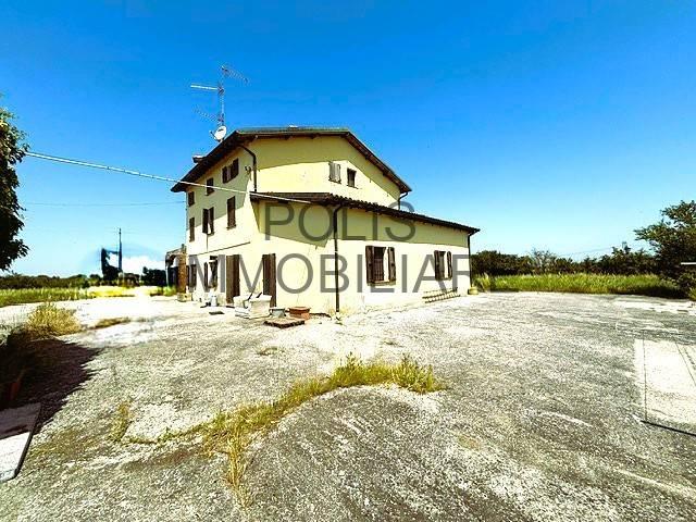 Rustico in vendita a Unione delle Terre d'Argine, Carpi