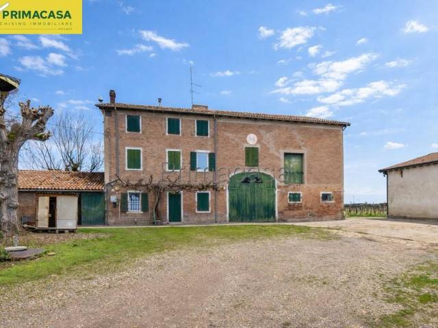 Rustico in vendita a Unione delle Terre d'Argine, Carpi