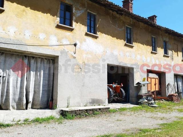 Rustico in vendita a Carpiano, Lombardia