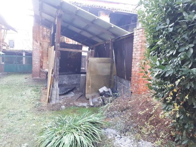 Rustico in vendita a Carpignano Sesia, Novara