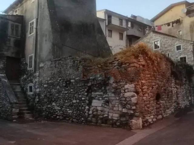 Rustico in vendita a Carrara, Toscana