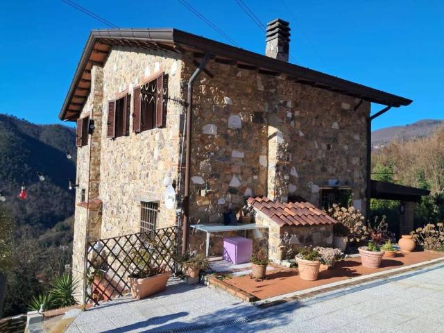 Rustico in vendita a Carrara, Toscana