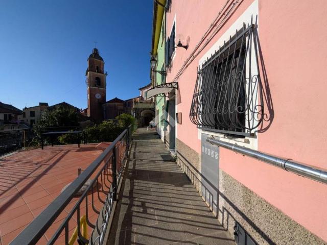 Rustico in vendita a Carrodano, Liguria