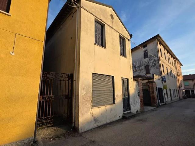 Rustico in vendita a Cartigliano, Veneto