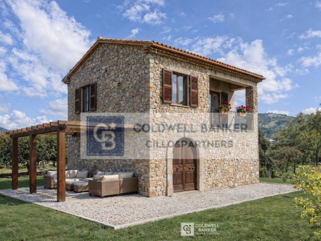 Rustico in vendita a Casal Velino Marina, Campania