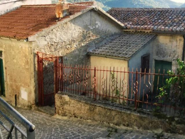 Rustico in vendita a Casalbuono, Campania
