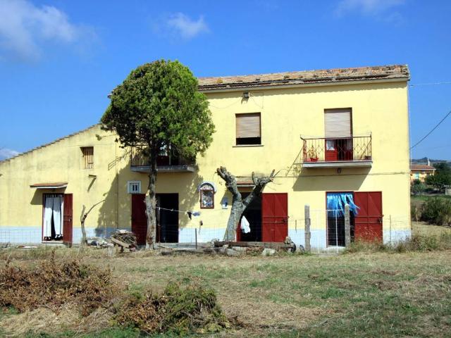 Rustico in vendita a Casalduni, Campania