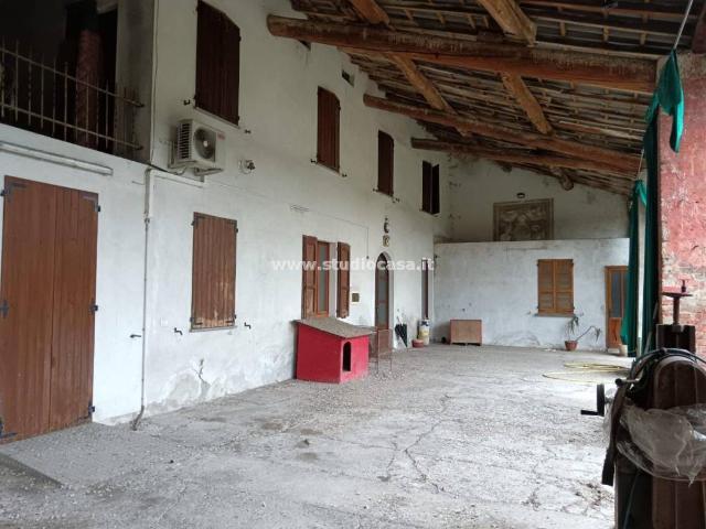 Rustico in vendita a Casaletto Vaprio, Lombardia