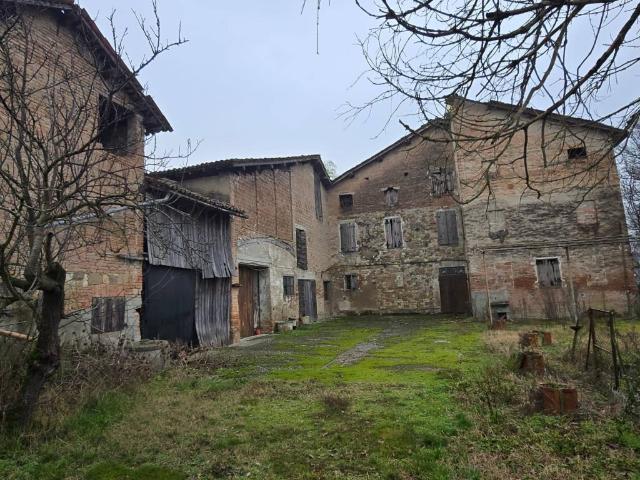 Rustico in vendita a Tresinaro - Secchia, Re